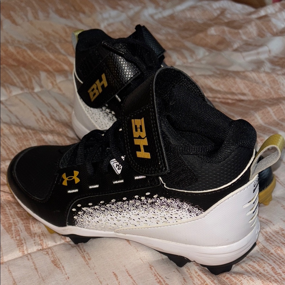 Kids Black and White Sports Shoes